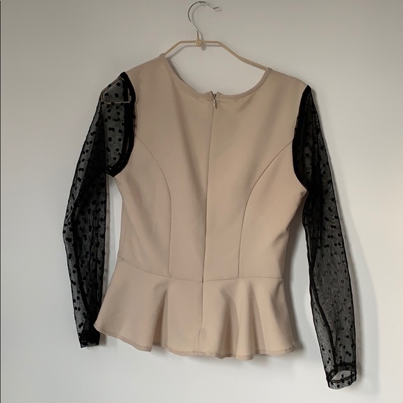 Darling bow tie shirt with sheer polka dot sleeves - Picture 3 of 4